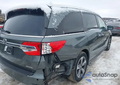 2018 Honda Odyssey Touring z USA, uszkodzony, nr VIN 5FNRL6H85JB017522